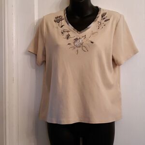 Allison Daley beige with flower top